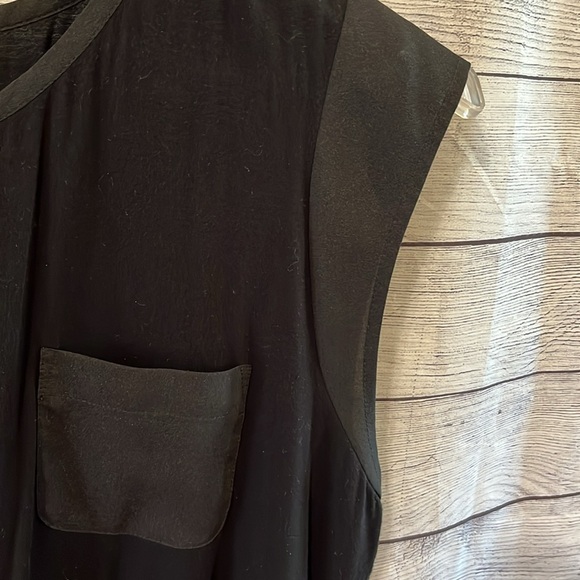 Calvin Klein Pocket T - Picture 4 of 6